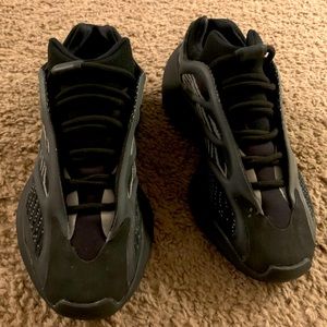 Yeezy 700 v3 Dark Glow *** worn once***.
